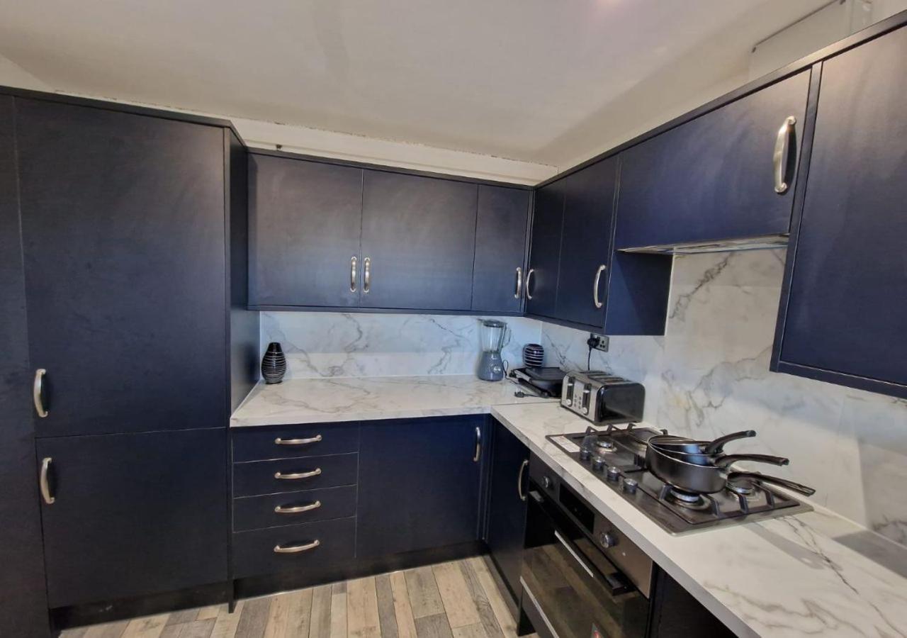 Private Room In London Enfield With Parking エクステリア 写真